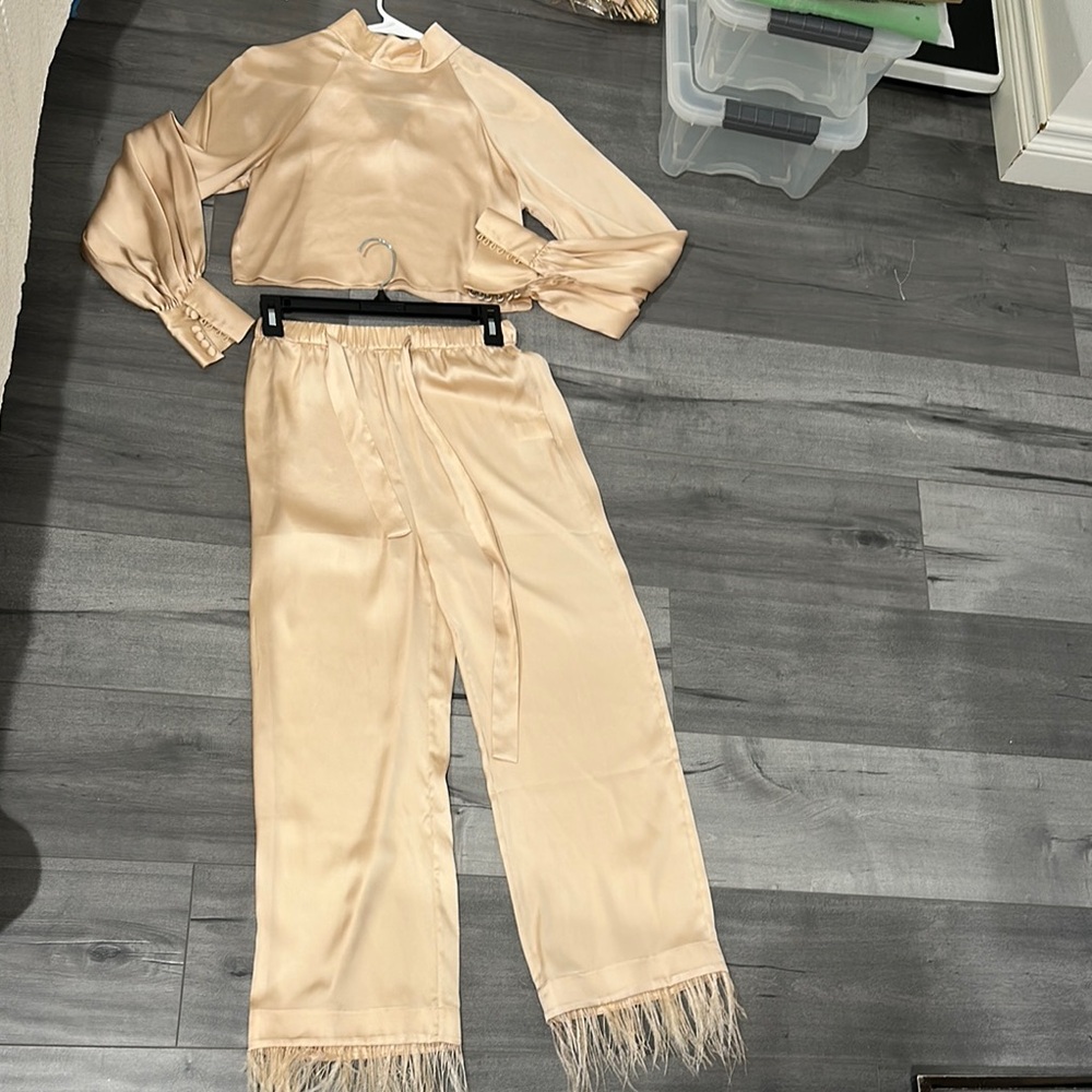 L’Academia Chantel Set in Champagne